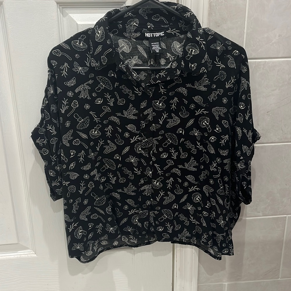 Womens black and white button down flannel